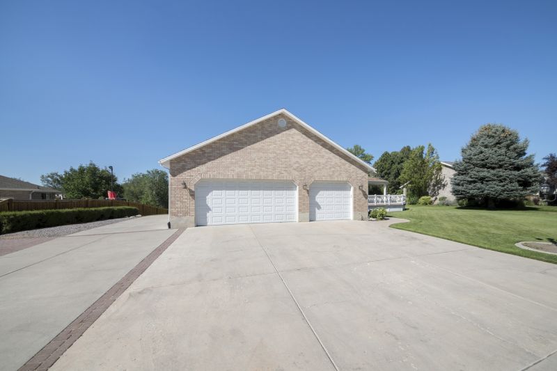 Attached Garage Construction in Pearland, TX