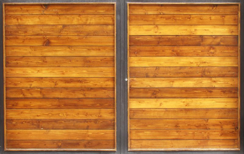Woodgrain Finish Garage Door